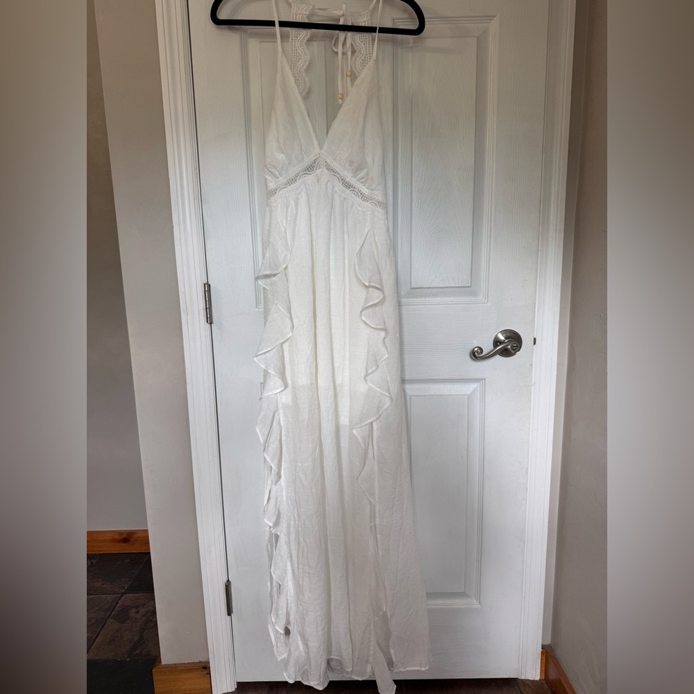 Elegant White Maxi Dress